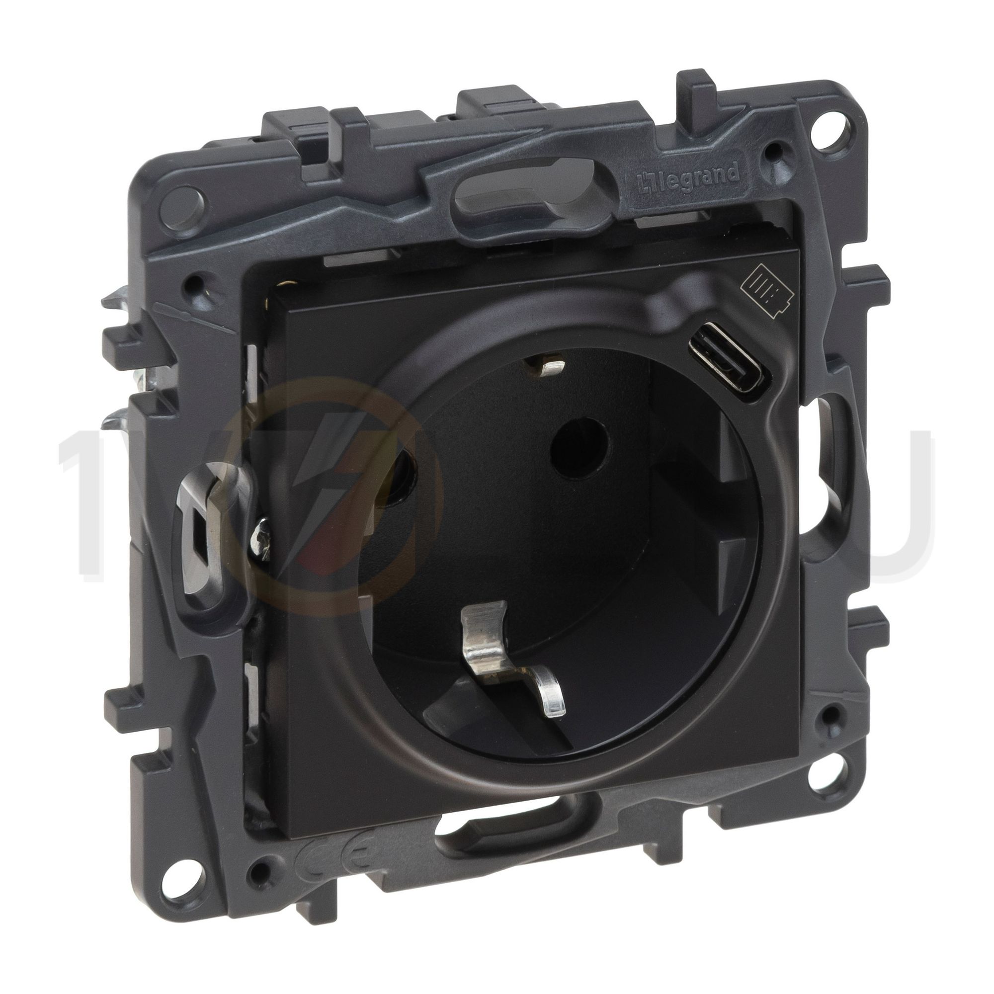 NiloéStep 162 dugalj +USB-C földelt gyerekzárral fekete IP40 süllyesztett LEGRAND - 863526