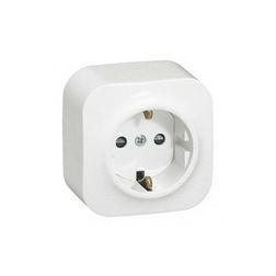 Forix 162 dugalj földelt komplett házban gyerekzárral fehér IP21 falonkívüli csavaros LEGRAND - 782420