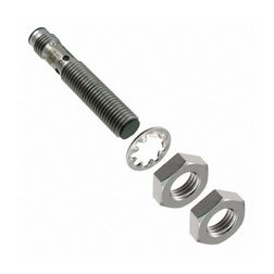 Induktív közelítésérzékelő síkbaálló 2mm-hatótáv menetes henger fém NPN záró 10-30V DC OMRON - 674606