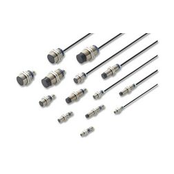 Induktív közelítésérzékelő síkbaálló 2mm-hatótáv menetes henger fém PNP záró 12-24V DC Panasonic - GX-M12A-P