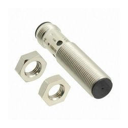 Induktív közelítésérzékelő síkbaálló 4mm-hatótáv menetes henger fém PNP nyitó 10-30V DC OMRON - 674624