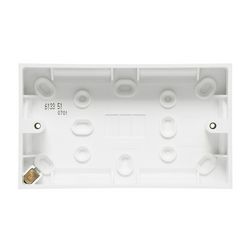 Kiemelődoboz BS 5733 2-es vízszintes és függőleges fehér műanyag LEGRAND - 613351