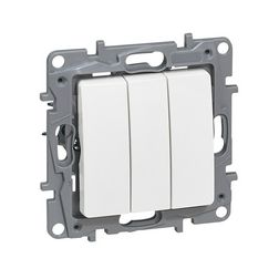 Niloé 101/3 3x1P kapcsoló betét adapterrel 1M fehér süllyesztett csavaros IP20 LEGRAND - 764503