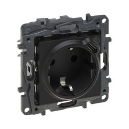 NiloéStep 162 dugalj +USB-C földelt gyerekzárral fekete IP40 süllyesztett LEGRAND - 863526