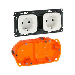 ValenaAllure 162/2 dugalj földelt központi fedlap gyerekzárral fehér IP20 süllyesztett LEGRAND - 754905