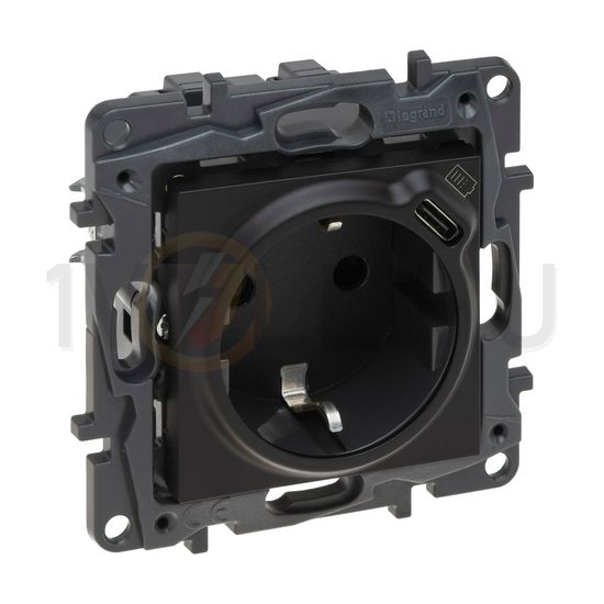 NiloéStep 162 dugalj +USB-C földelt gyerekzárral fekete IP40 süllyesztett LEGRAND - 863526